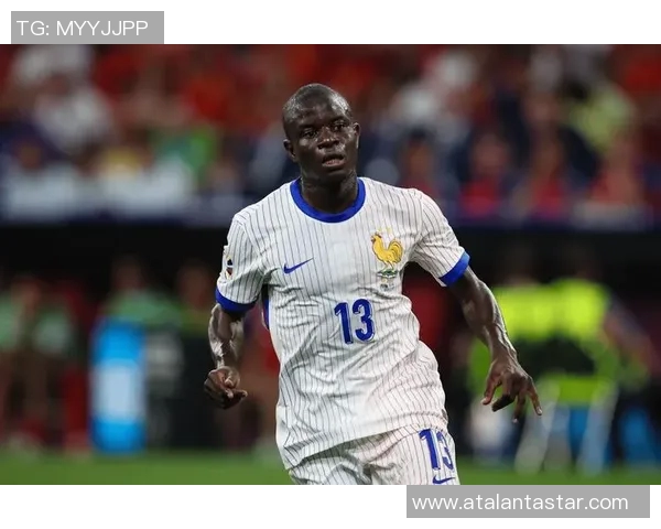 足球球星为何普遍腿细却能在激烈赛场保持超强爆发力与速度